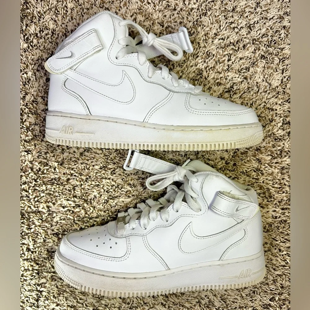 Nike Air Force 1 Mid Triple White Youth Size 7Y/8.5W‎ AF1 High Top